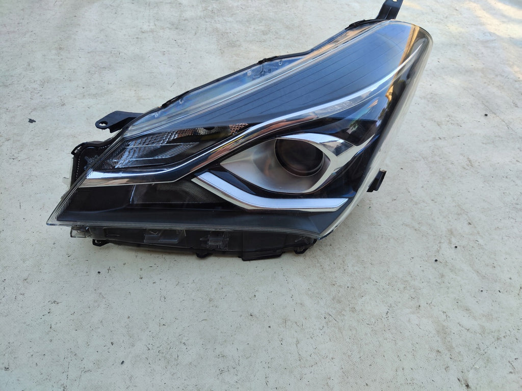 Frontscheinwerfer Toyota Yaris FPW1718 Ein Stück (Rechts oder Links) Headlight SCH2834695399ia