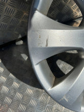 Laden Sie das Bild in den Galerie-Viewer, 1x Alufelge 17 Zoll 7.0" 5x120 41ET Glanz Silber 13351762 Opel Rim Wheel FEL3079960604pn