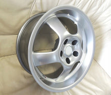 Laden Sie das Bild in den Galerie-Viewer, 4x Alufelge 17 Zoll 7.5" 5x114.3 35ET Glanz Silber Rim Wheel FEL2630809153ww