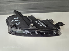 Load image into Gallery viewer, Frontscheinwerfer Audi A4 B9 8W0941005 Xenon Ein Stück (Rechts oder Links)