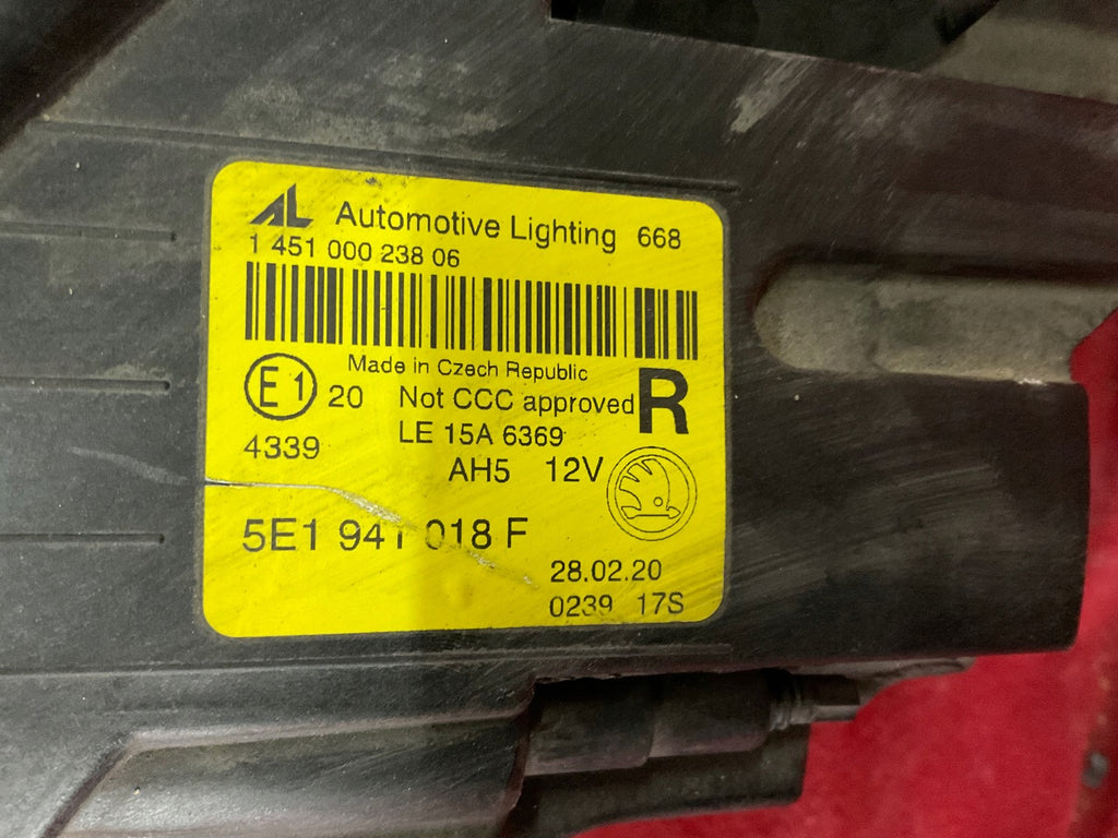 Frontscheinwerfer Skoda Octavia III 5E1941018F LE15A6369 Rechts Headlight SCH5225909251fe