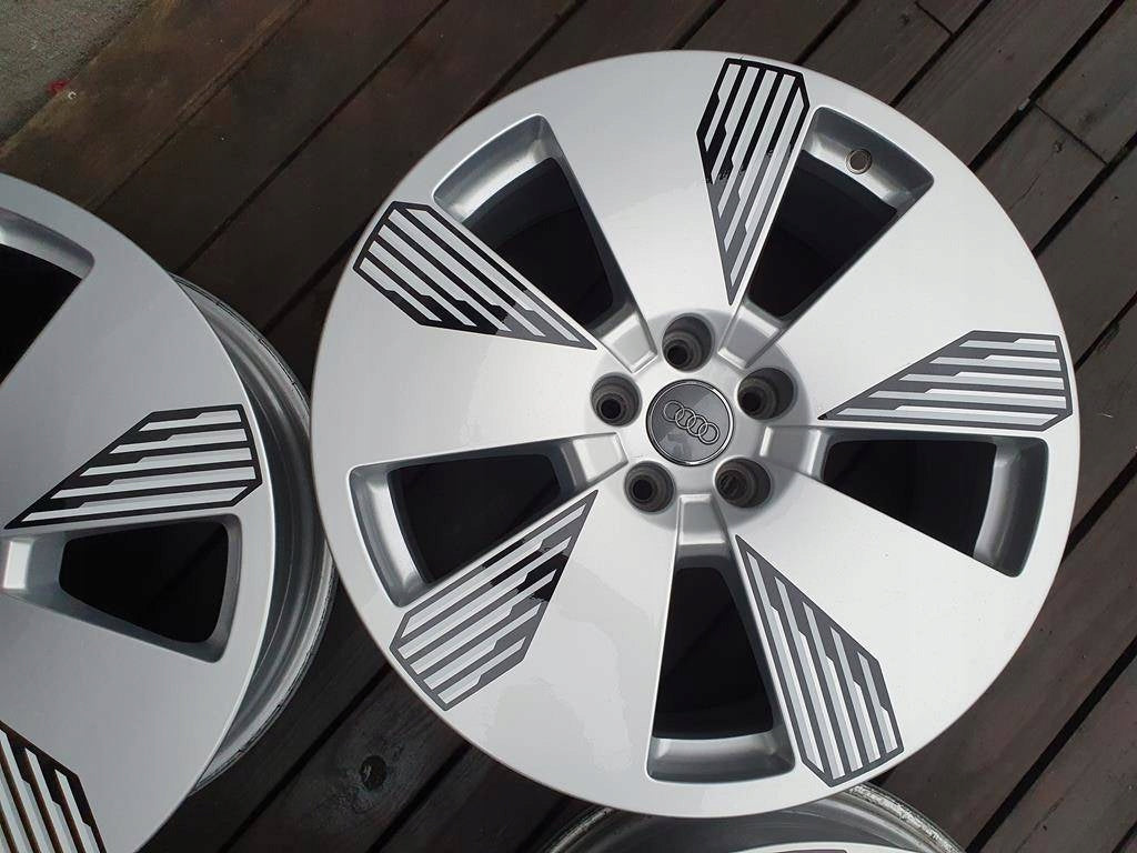 4x Alufelge 19 Zoll 8.0" 5x112 34ET Glanz Silber 4KE601025 Audi E-Tron Rim Wheel FEL5472035690ha