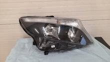 Laden Sie das Bild in den Galerie-Viewer, Frontscheinwerfer Mercedes-Benz Vito W447 A4479067800 Rechts Headlight