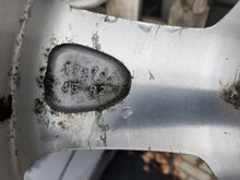 Laden Sie das Bild in den Galerie-Viewer, 1x Alufelge 17 Zoll 7.0&quot; 5x114.3 45ET Toyota Rim Wheel