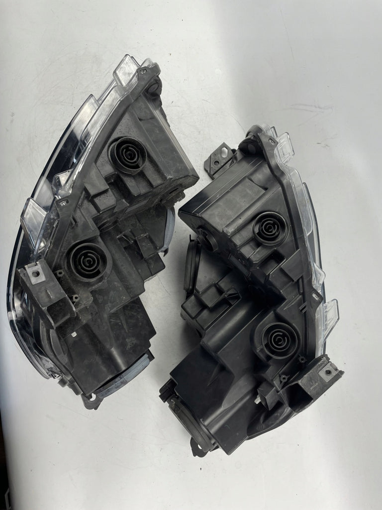 Frontscheinwerfer Peugeot Partner Rifter 90146217 Ein Satz Headlight SCH4743657832jv