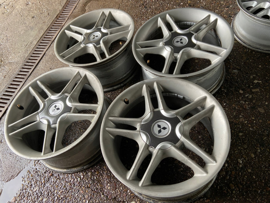 4x Alufelge 16 Zoll 7.5" 5x114.3 35ET Silber Dacia Rim Wheel FEL6566769568ds