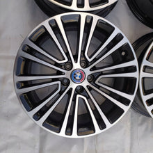 Laden Sie das Bild in den Galerie-Viewer, 4x Alufelge 18 Zoll 8.0" 5x112 30ET Glanz Schwarz 6863420 BMW 5 G31 G30 Mg FEL9768946013vw