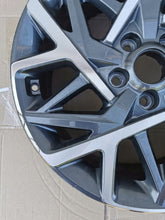 Load image into Gallery viewer, 1x Alufelge 18 Zoll 7.5&quot; 5x114.3 50ET Glanz Graphit 52910-CM300 Hyundai Kona Mg