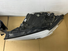 Laden Sie das Bild in den Galerie-Viewer, Frontscheinwerfer BMW 5 G30 8499111-03 LED Links Scheinwerfer Headlight SCH8104696506cq