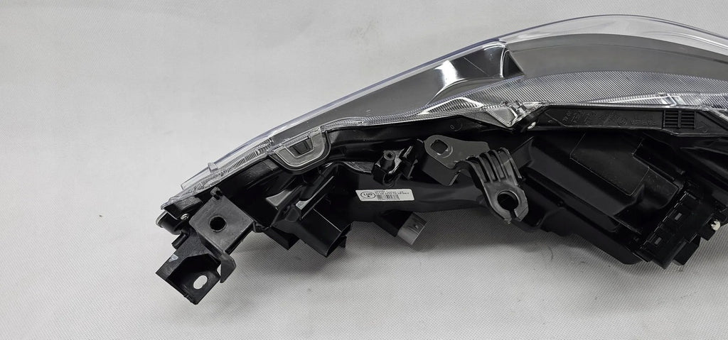 Frontscheinwerfer Toyota Corolla 81110-2T31-00 Rechts Scheinwerfer Headlight