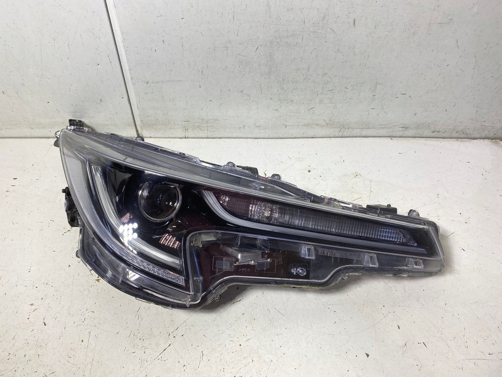 Frontscheinwerfer Toyota Corolla 81110-02S70 81110-02S78 LED Rechts oder Links