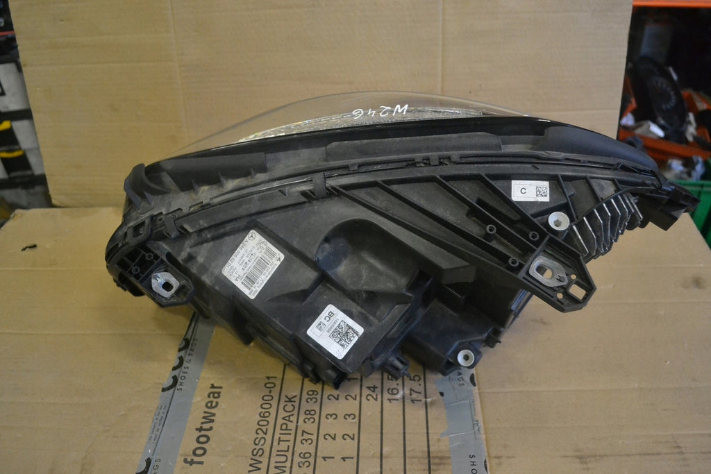 Frontscheinwerfer Mercedes-Benz A2469066101 LED Ein Stück (Rechts oder Links)