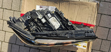 Load image into Gallery viewer, Frontscheinwerfer BMW G31 G30 5A388C4 Links Scheinwerfer Headlight SCH9299737488pd