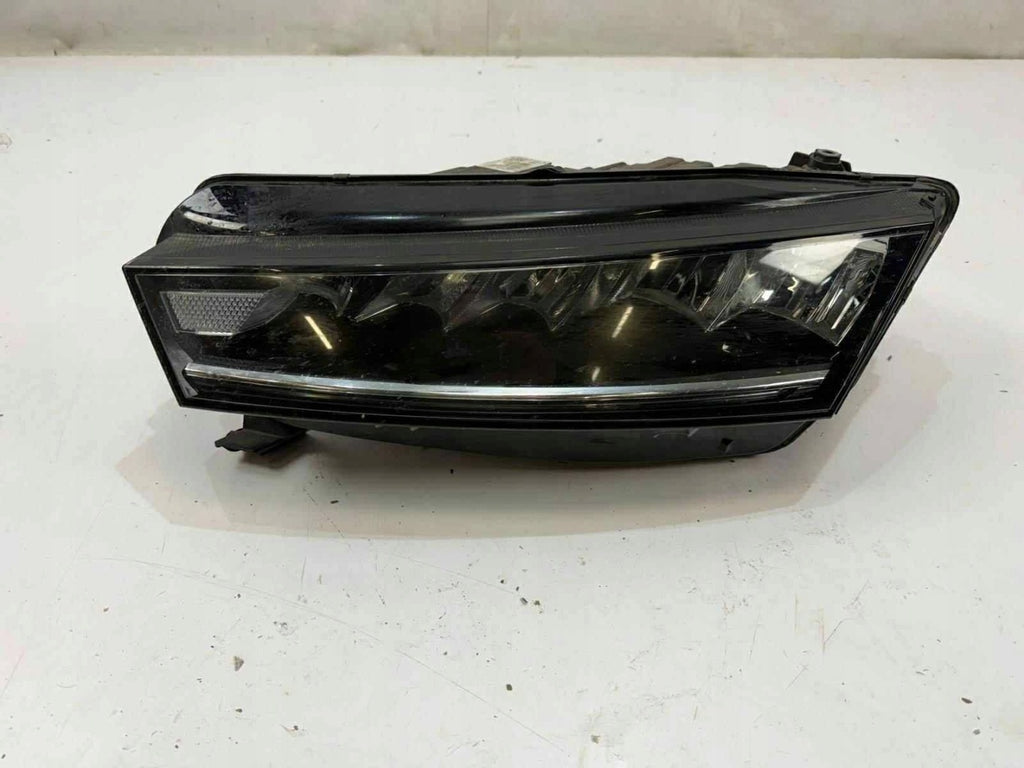 Frontscheinwerfer Skoda Octavia IV 030111823100 5E4941015 Links Headlight SCH4935312545oq