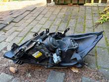 Laden Sie das Bild in den Galerie-Viewer, Frontscheinwerfer Toyota Auris Xenon Rechts Scheinwerfer Headlight SCH7519919686sp