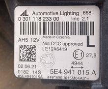 Laden Sie das Bild in den Galerie-Viewer, Frontscheinwerfer Skoda Octavia IV 5E4941015A Links Scheinwerfer Headlight SCH1385317934eq