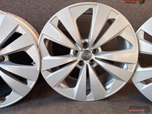 Laden Sie das Bild in den Galerie-Viewer, 4x Alufelge 19 Zoll 8.5" 5x112 20ET 4M8601025 Audi Rim Wheel FEL4435337495op