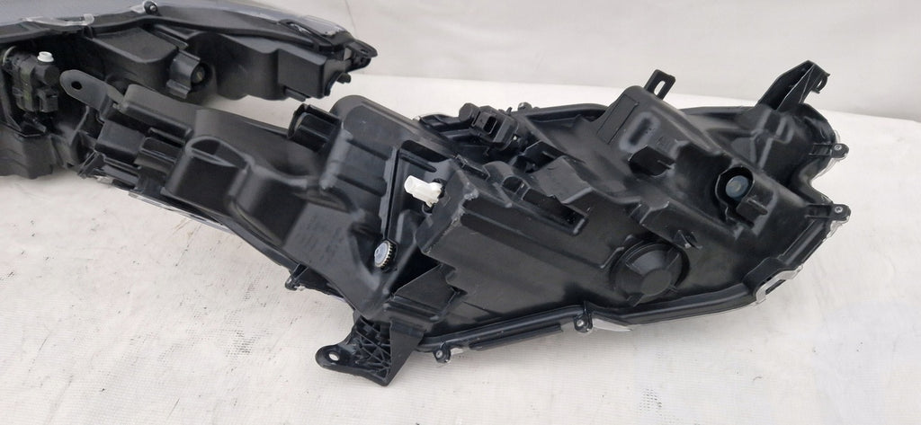 Frontscheinwerfer Toyota 4 Yaris LED Ein Stück (Rechts oder Links) Headlight