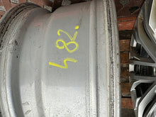 Load image into Gallery viewer, 1x Alufelge 18 Zoll 8.0" 5x112 25ET Glanz Silber 760601025A VW Touareg Rim Wheel FEL9304746868bk