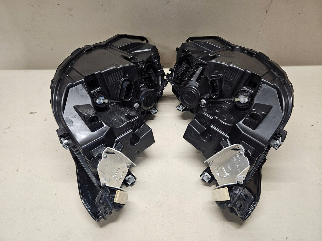 Frontscheinwerfer VW Golf VIII 5H1941005A 5H1941006A LED Rechts oder Links SCH8053659015gt