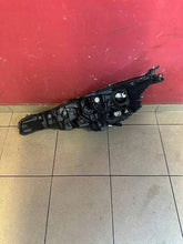 Laden Sie das Bild in den Galerie-Viewer, Frontscheinwerfer Toyota Corolla 81110-02S70 Full LED Rechts Headlight SCH2626502768gx