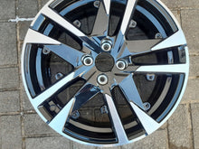 Laden Sie das Bild in den Galerie-Viewer, 1x Alufelge 18 Zoll 7.0" 4x108 35ET Glanz Schwarz 9828186880 Peugeot 2008 I FEL5249641994ak