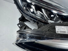 Laden Sie das Bild in den Galerie-Viewer, Frontscheinwerfer Renault Captur I 260606092R 260107560R Ein Satz Headlight SCH9033781823ov