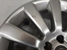 Laden Sie das Bild in den Galerie-Viewer, 1x Alufelge 18 Zoll 7.5&quot; 5x110 37ET Glanz Silber 13215494 Opel Zafira B