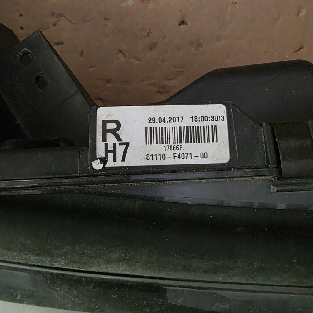 Frontscheinwerfer Toyota C-Hr Chr 81110-F4071 Rechts Scheinwerfer Headlight SCH6989203236wj