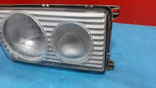 Laden Sie das Bild in den Galerie-Viewer, Frontscheinwerfer Mercedes-Benz W123 RBC2592 Rechts Scheinwerfer Headlight SCH1093171233hd