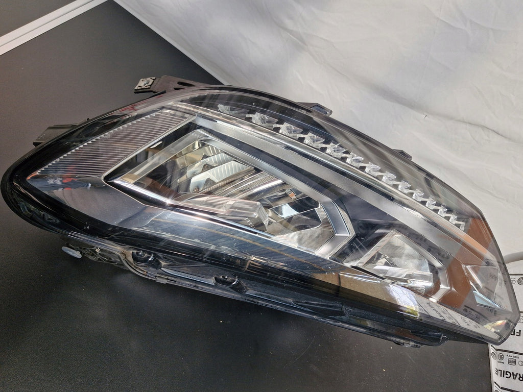 Frontscheinwerfer VW Touran 5TB941035B Links Scheinwerfer Headlight SCH8815565481ql