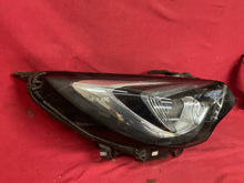 Laden Sie das Bild in den Galerie-Viewer, Frontscheinwerfer Opel Astra 39077807 7963200002 Full LED Rechts Headlight SCH7296860420hm