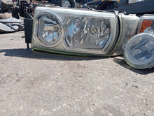Laden Sie das Bild in den Galerie-Viewer, Frontscheinwerfer Volvo I 2416107 2416124 Ein Satz Scheinwerfer Headlight SCH2762530713mk