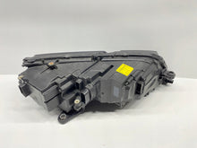Laden Sie das Bild in den Galerie-Viewer, Frontscheinwerfer Skoda Octavia III 5E1941015D LED Links Scheinwerfer Headlight SCH3178747087oq