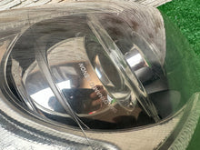 Laden Sie das Bild in den Galerie-Viewer, Frontscheinwerfer BMW 3 E91 E90 69427449 Rechts Scheinwerfer Headlight