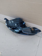 Laden Sie das Bild in den Galerie-Viewer, Frontscheinwerfer Peugeot 2008 208 II 9841641980 Full LED Rechts Headlight