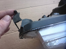 Laden Sie das Bild in den Galerie-Viewer, Frontscheinwerfer Mitsubishi Asx 8301C879 Xenon Links Scheinwerfer Headlight