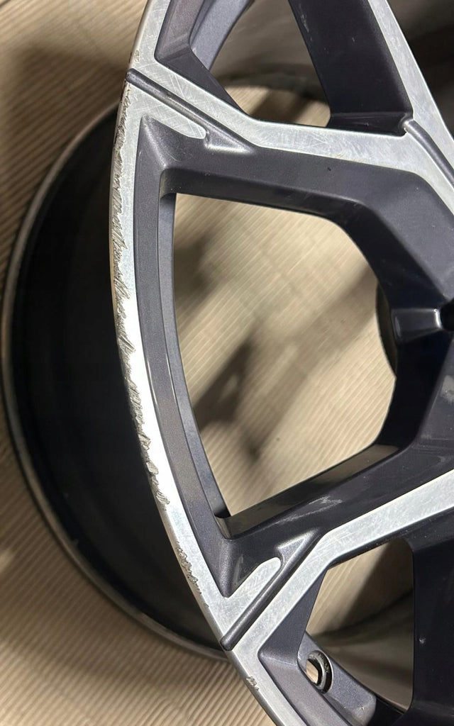 1x Alufelge 21 Zoll 10.5" 5x112 43ET Glanz Silber 36118071999 BMW X5 G05 G06 FEL7546818740kx