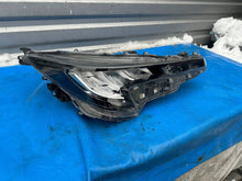 Laden Sie das Bild in den Galerie-Viewer, Frontscheinwerfer Toyota Corolla OOR3018 Rechts Scheinwerfer Headlight SCH2918774189mm