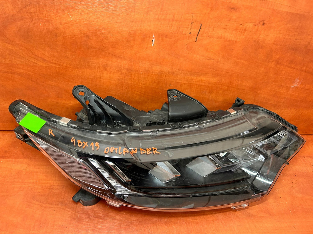 Frontscheinwerfer Mitsubishi Outlander 8301D3-32 LED Rechts Headlight