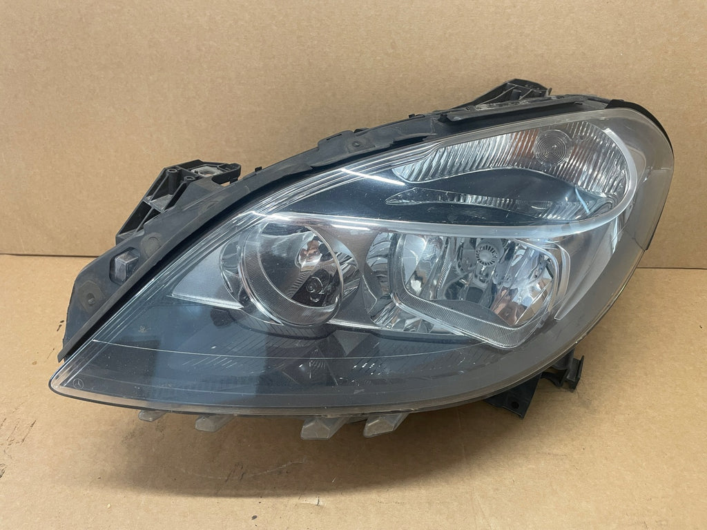 Frontscheinwerfer Mercedes-Benz W246 A2468200161 Links Scheinwerfer Headlight