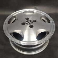 Load image into Gallery viewer, 1x Alufelge 15 Zoll 6.0" 4x100 35ET Glanz Silber 191601025 VW Golf Ii Rim Wheel FEL7469122438rz