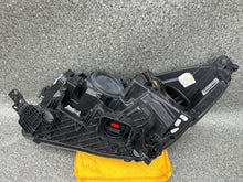 Laden Sie das Bild in den Galerie-Viewer, Frontscheinwerfer Ford Kuga I GV41-13D154-EF Bi-Xenon Rechts Headlight SCH3717957810we