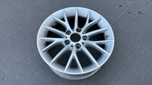 Load image into Gallery viewer, 1x Alufelge 17 Zoll 7.0" 5x120 6796205 BMW 1 F21 F20 Rim Wheel FEL5485714399tu