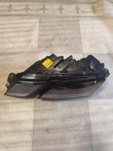 Load image into Gallery viewer, Frontscheinwerfer Skoda Octavia III 5E1941015F Links Scheinwerfer Headlight SCH3459055760bx
