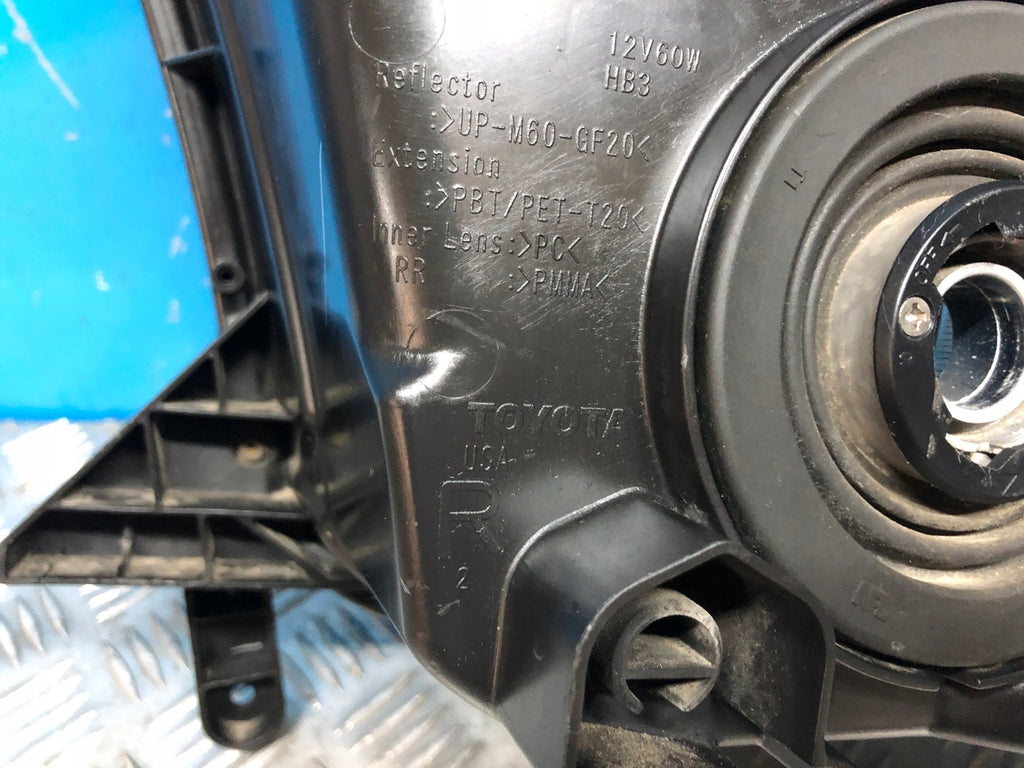 Frontscheinwerfer Toyota Tundra Rechts Scheinwerfer Headlight SCH5213806448qr