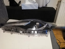 Laden Sie das Bild in den Galerie-Viewer, Frontscheinwerfer Toyota Corolla Full LED Ein Stück (Rechts oder Links)
