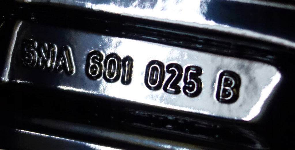 4x Alufelge 18 Zoll 7.0" 5x112 43ET Glanz Silber 5NA601025 VW Tiguan Rim Wheel