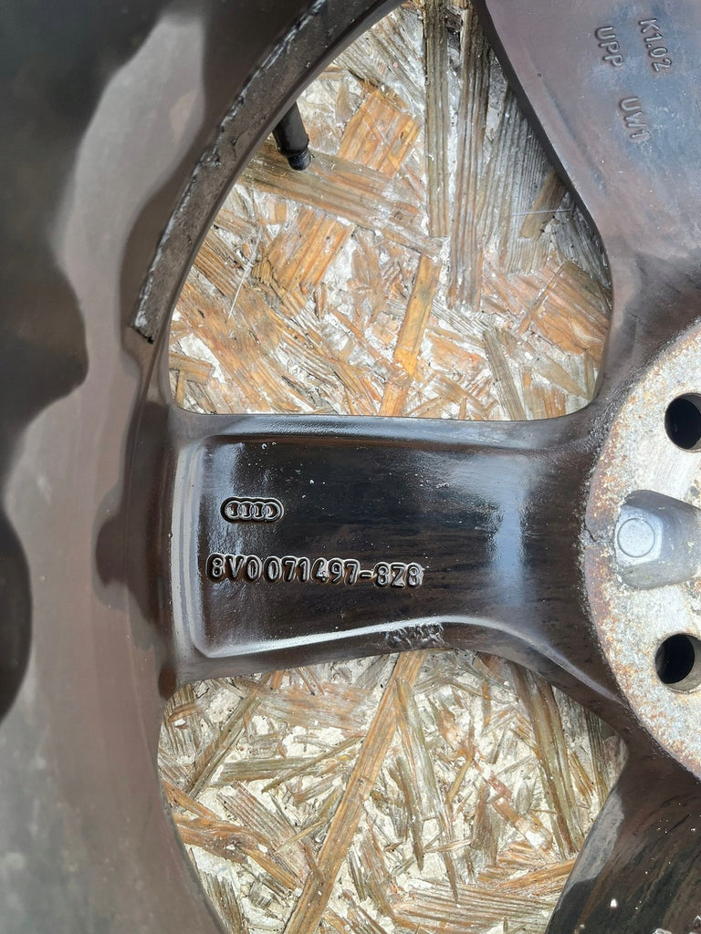 1x Alufelge 17 Zoll 6.0" 5x112 48ET 8V0071497B Audi Rim Wheel