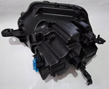 Laden Sie das Bild in den Galerie-Viewer, Frontscheinwerfer Lancia I 9850750680 LED Links Scheinwerfer Headlight SCH1726500867nb